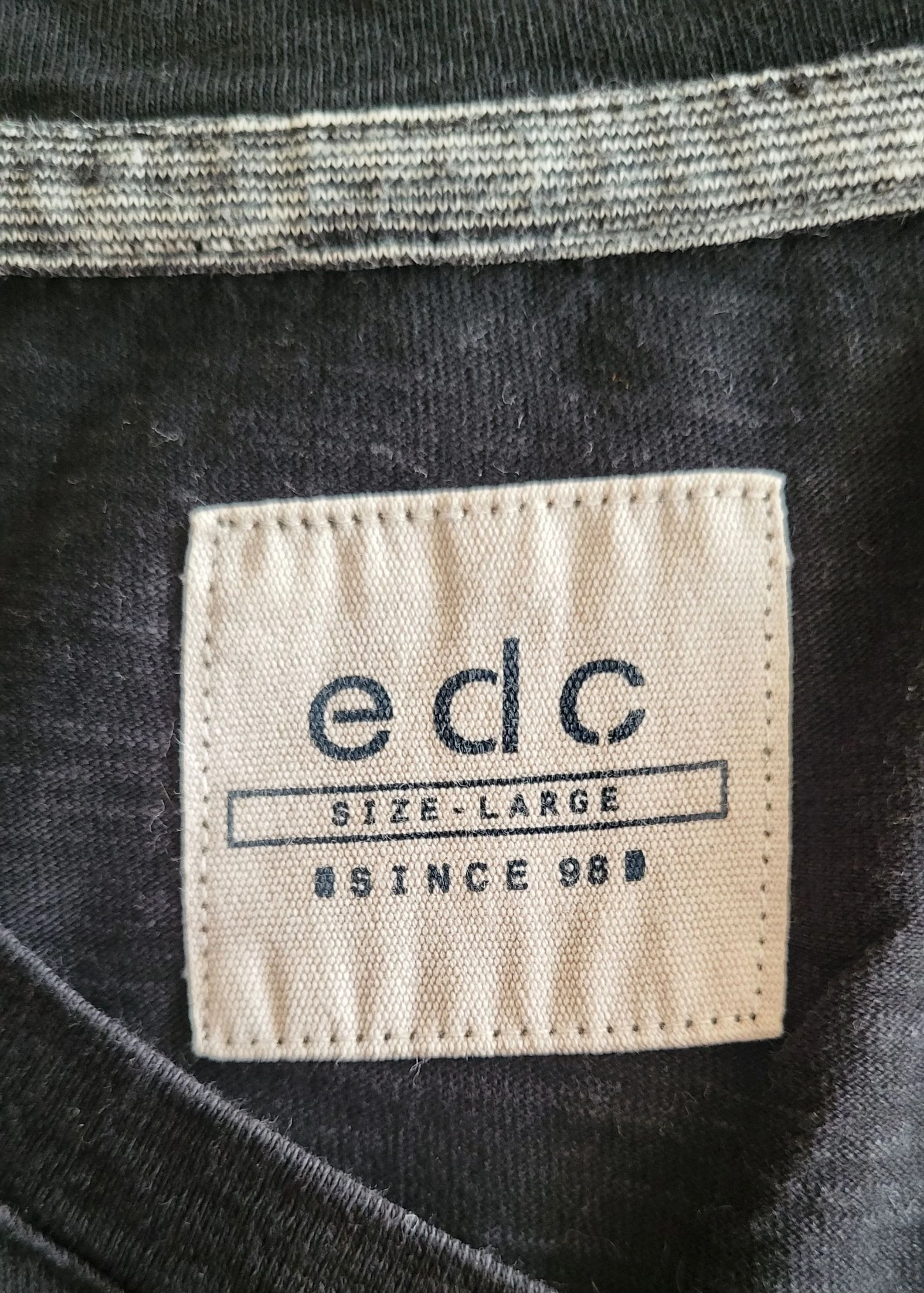 EDC By Esprit Camiseta TL/TFr40-Negra-Bolsillo en la Parte Delantera en Excelente Estado – photo 5